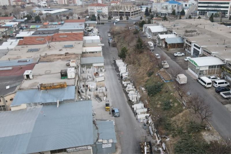 Nevşehir Sanayi Bölgesindeki yeşil alanlara bakım çalışması 