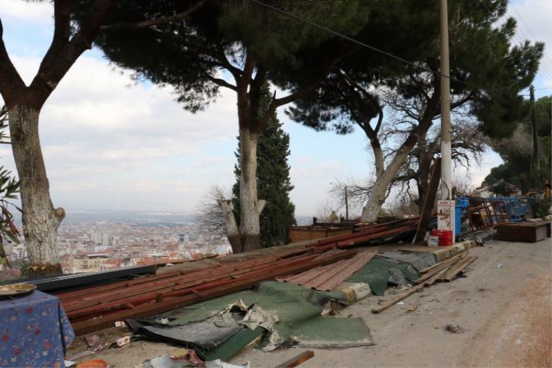 Manisa Spil Yolundaki görüntü kirliliği ortadan kalktı 