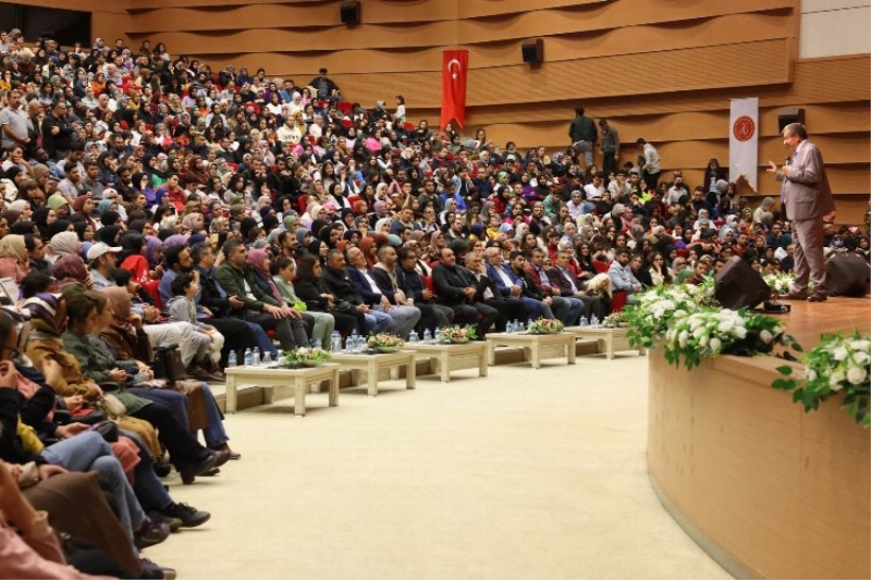 Hayati İnanç gönüllere dokundu