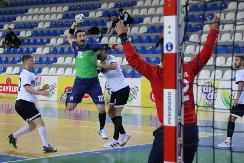 Rize Belediyespor hentbolda evinde galip