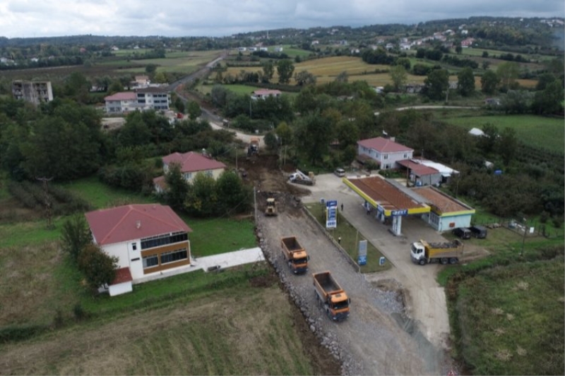 Tekkeköy’de 18 mahallenin yol sorunu çözülüyor