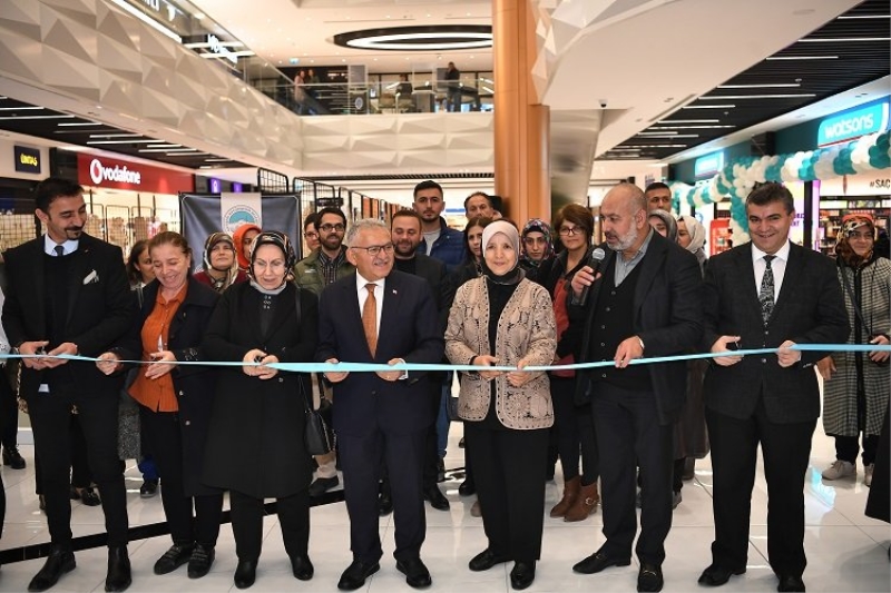 KAYMEK kursiyerlerinden Dantel Anglez El Sanatları Sergisi