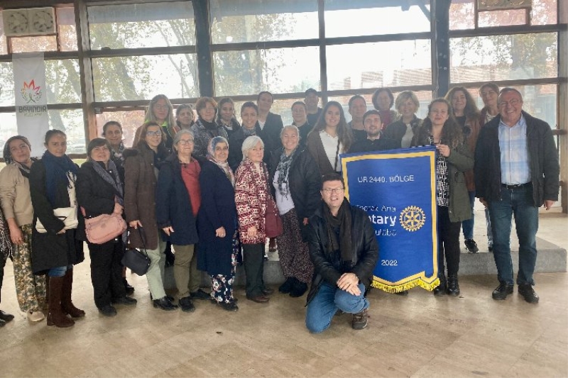 Toprak Ana Rotary Kulübü