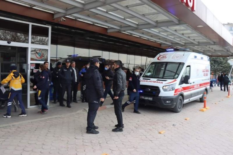 Polis, hemşire eşine acımadı!