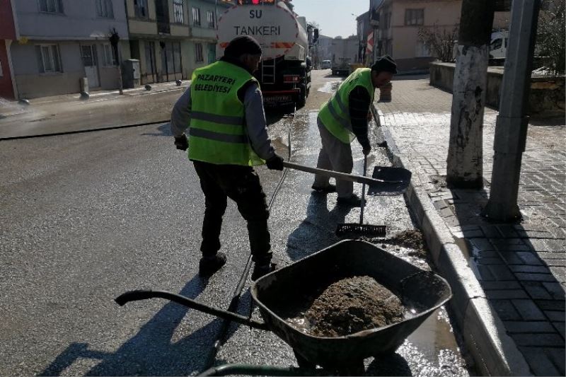 Başkan Tekin, “Ekiplerimiz daha temiz bir Pazaryeri için çalışıyor.”