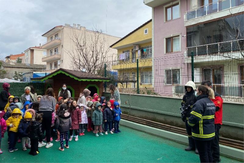 Kocaeli İtfaiyesinden her yaş grubuna yangın eğitimi