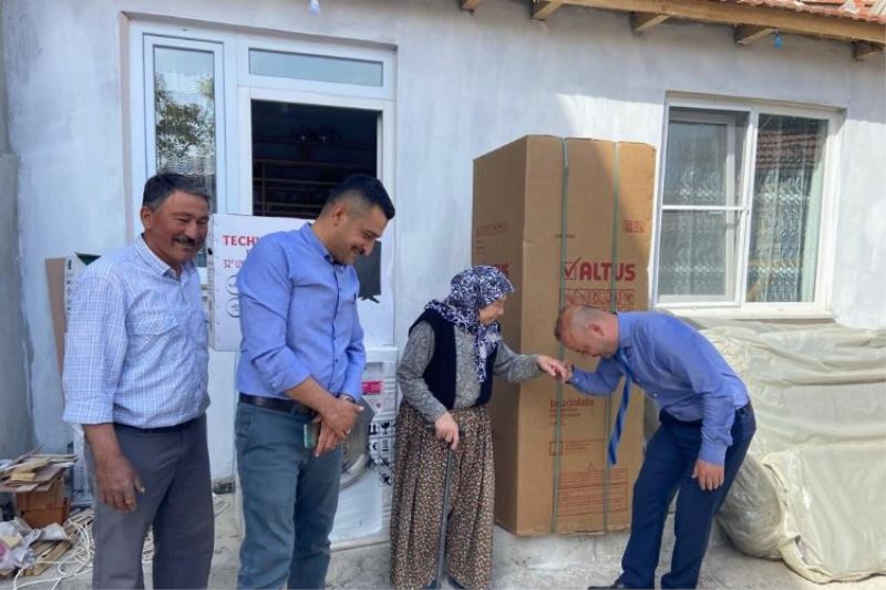 Manisa Büyükşehir’in sosyal eli Mevliye teyzeye uzandı