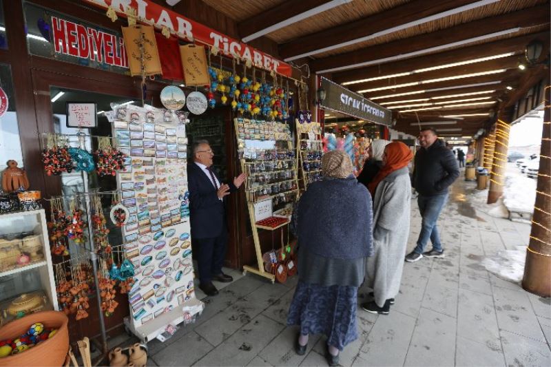 Başkan Büyükkılıç Kayseri esnafını geziyor 