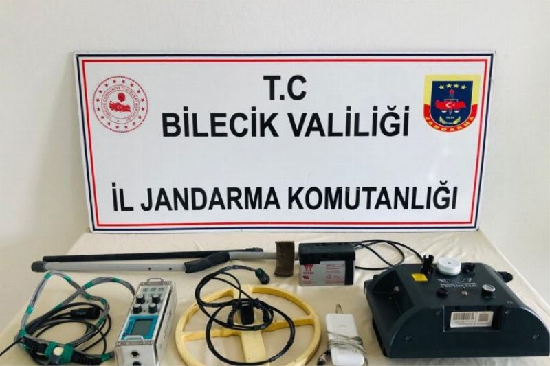 Bilecik Pazaryeri’nde Jandarma izinsiz kazıya göz açtırmadı   