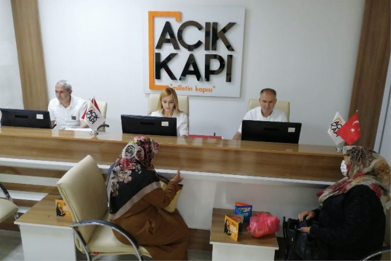 Bu kapı “açık kapı, milletin kapısı”