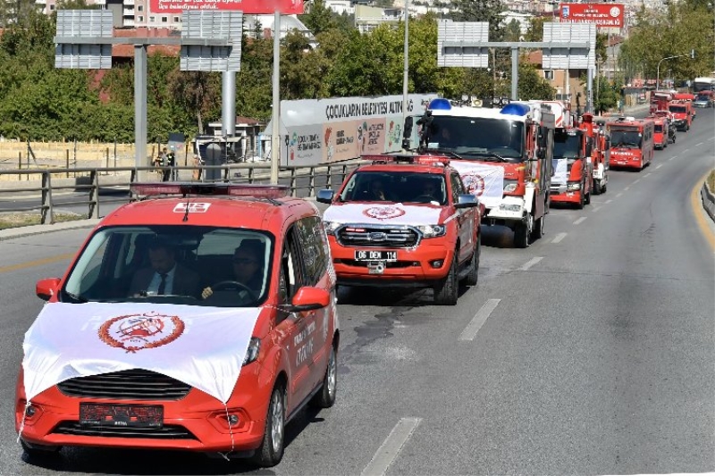 Caddelerde İtfaiye Haftası coşkusu