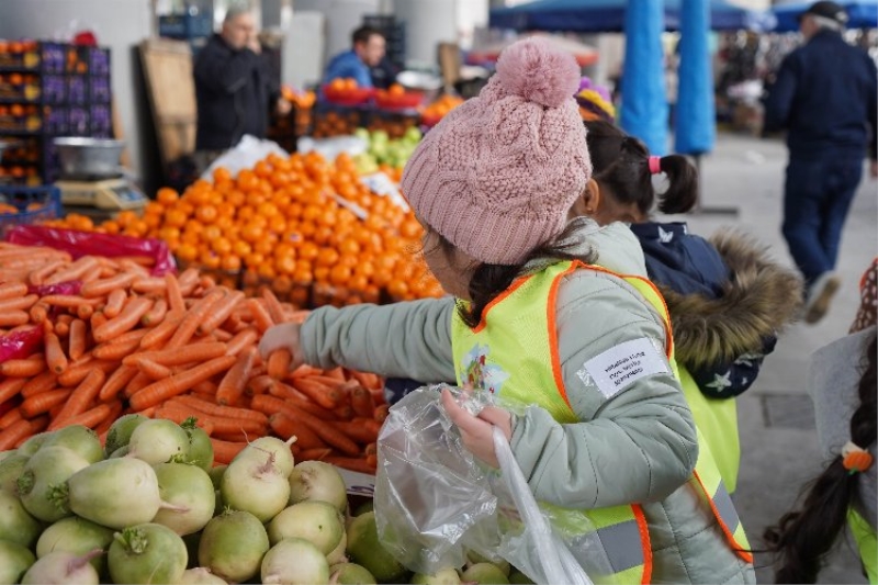 Çayırovalı miniklerin pazar heyecanı