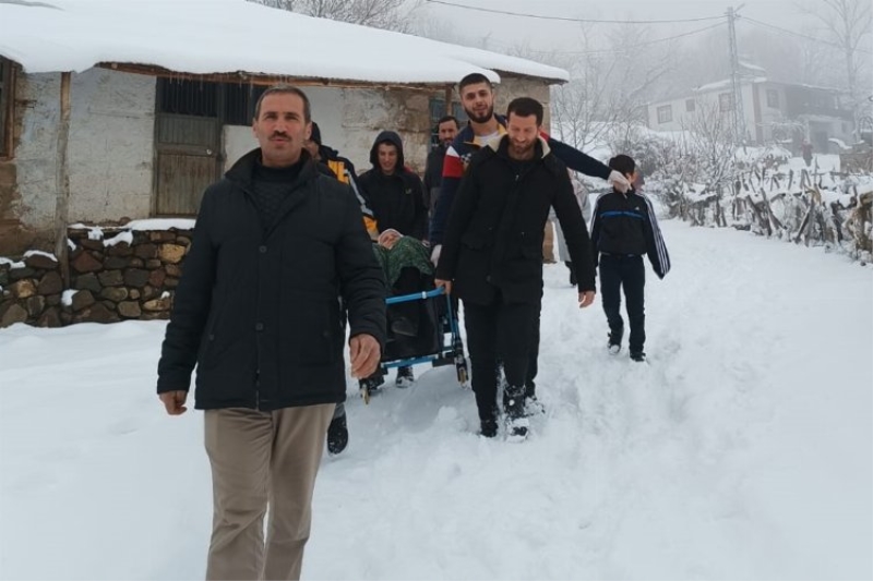 Umke ekipleri 90 yaşındaki hasta için seferber oldu