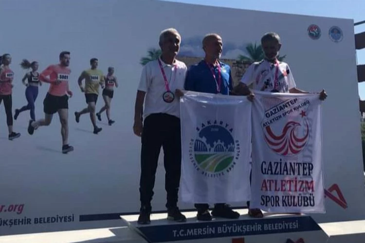 Sakarya atletizmde şampiyonluğu kaptırmadı