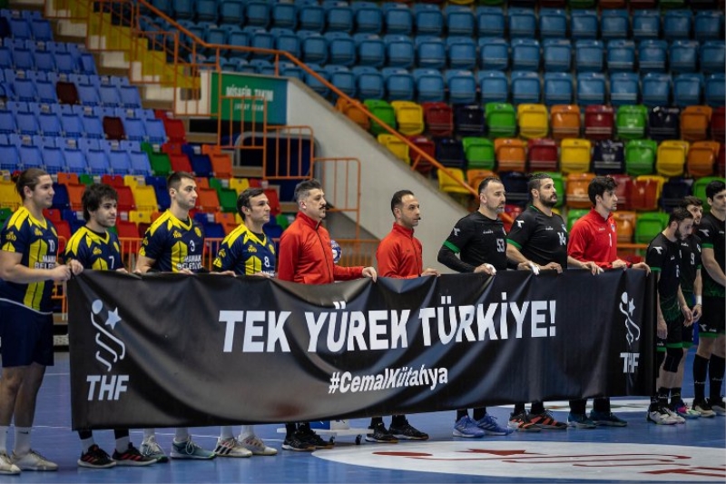 Sakarya’nın gururu Büyükşehir Hentbol yarı finalde