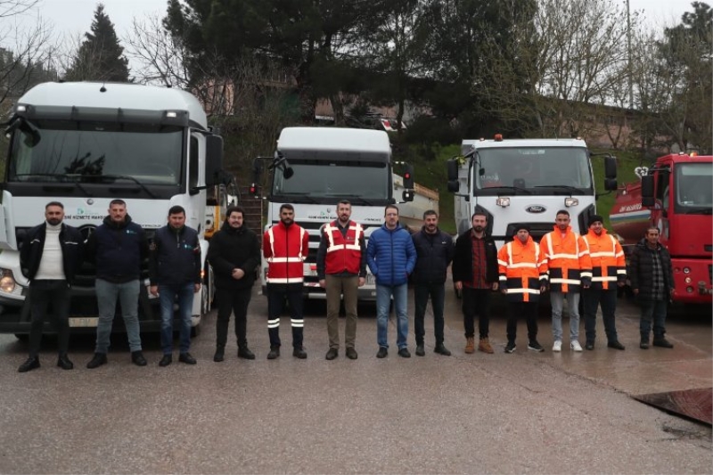 İzmit Belediyesi iş makinelerini Adıyaman