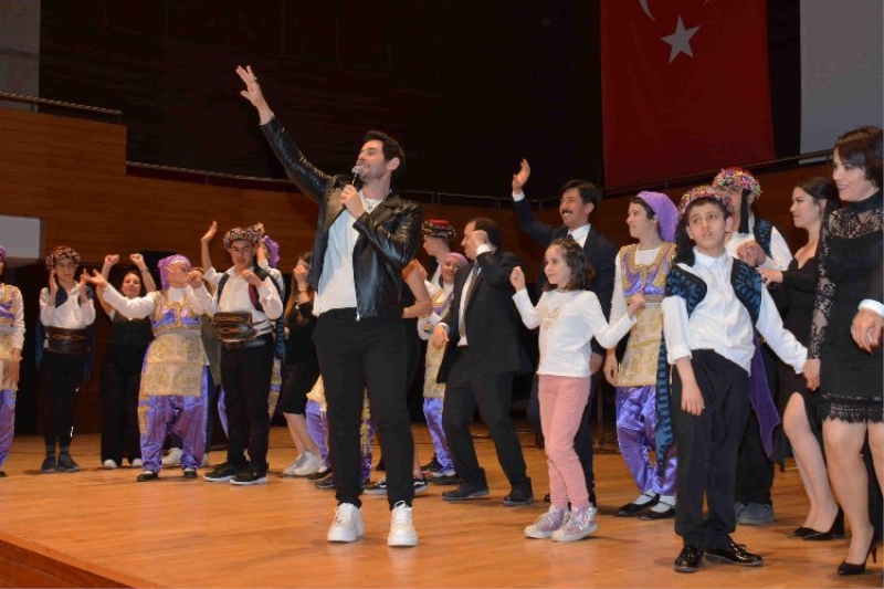 Cem Belevi’den anlamlı konser