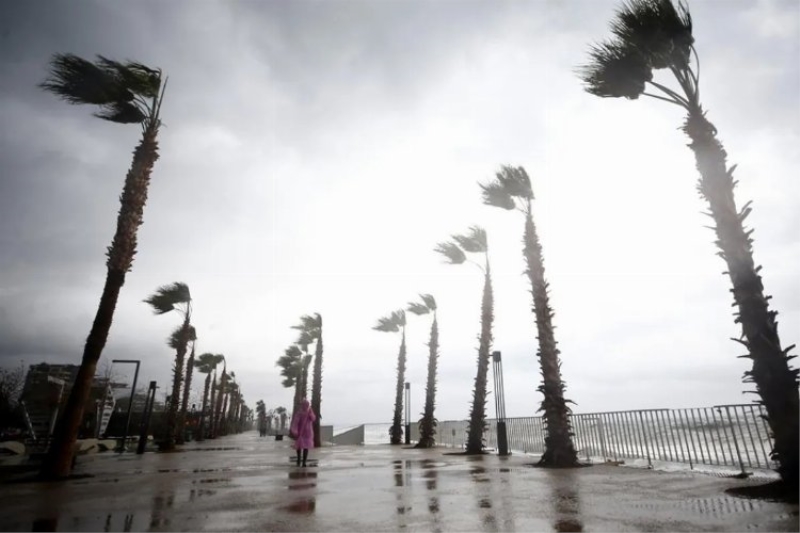 Meteoroloji uyardı: Sel, hortum, fırtınaya dikkat!