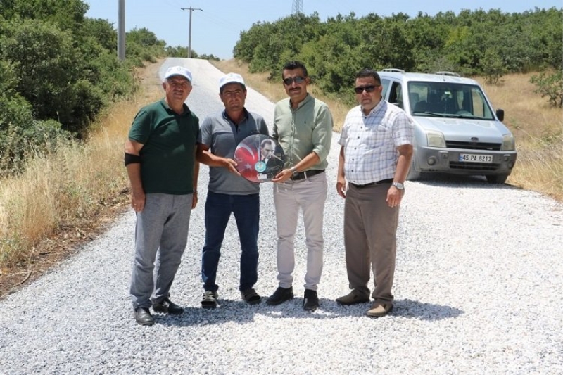 Manisa Büyükşehir Kırkağaç’ta yol konforunu arttırdı