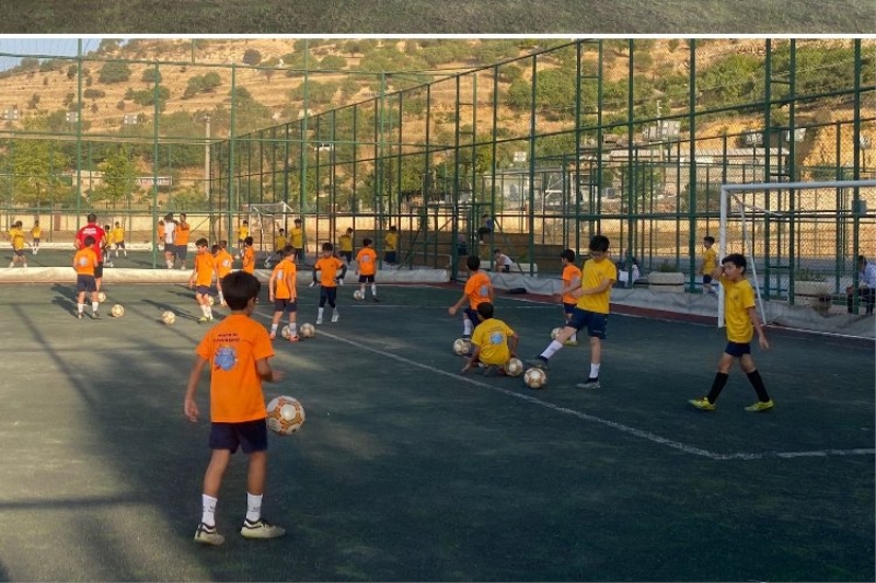 Mardin Büyükşehir geleceğin futbolcularını yetiştiriyor