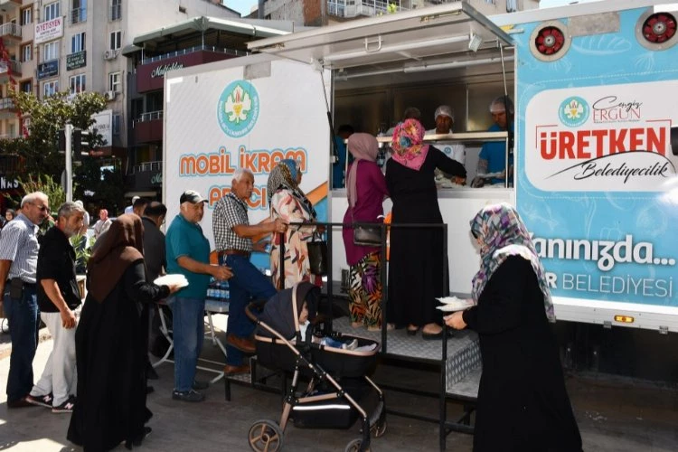 Manisa Büyükşehir şehitlerini unutmuyor