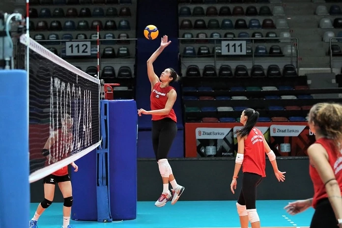 Keçiörenli kadın voleybolcular Bursa