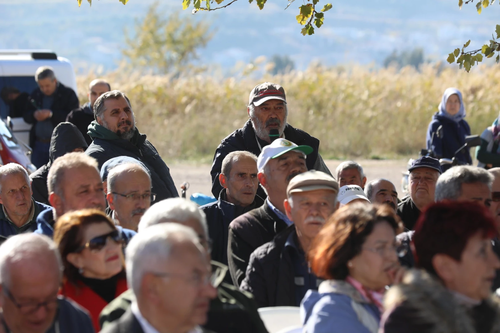 Başkan Deviren mahalle turlarına devam ediyor