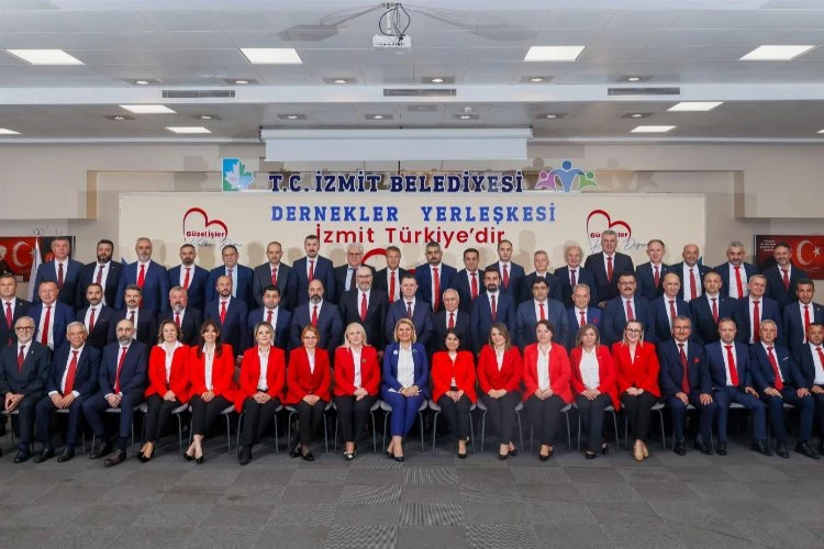 İzmit yeni döneme güçlü kadro ile başlıyor