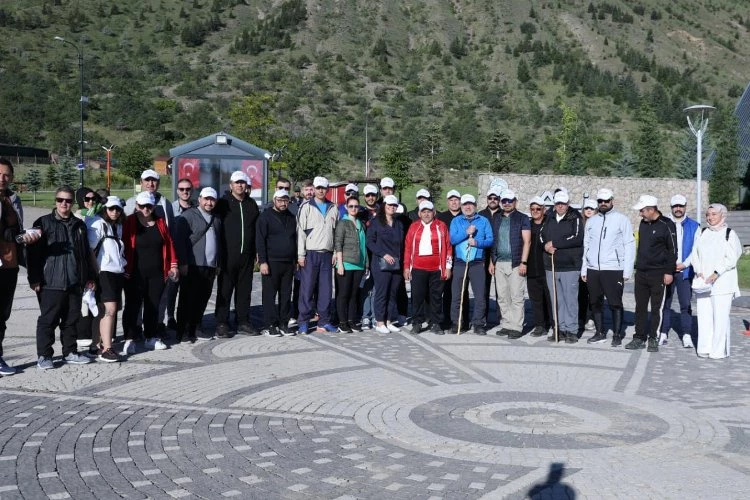 Başkan Büyükkılıç, doğa yürüyüşüne katıldı