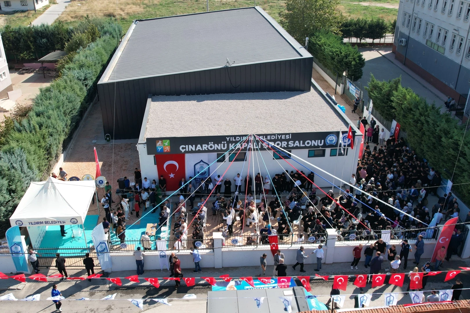 Çınarönü Kapalı Spor Salonu açıldı