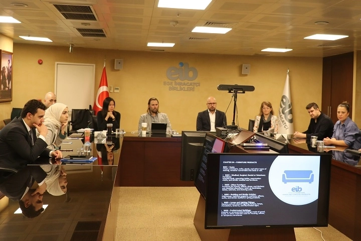 Amerikan mobilya devi İzmir’den ürün almaya geldi