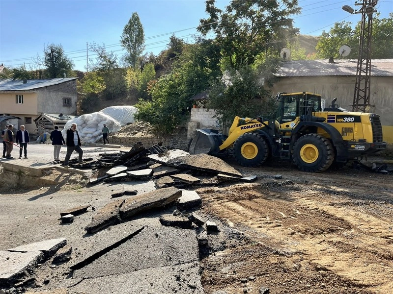 DERE MAHALLESİNDE ASFALT ÖNCESİ HAZIRLIK BAŞLADI
