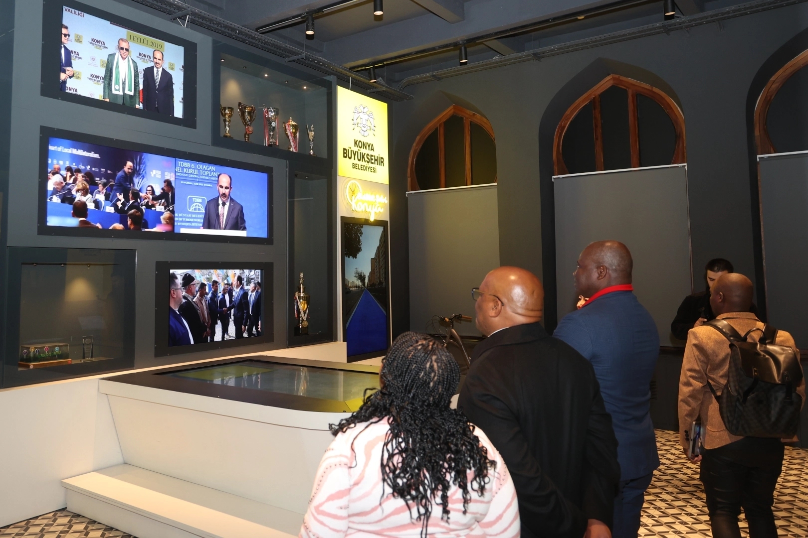 Güney Afrika Yerel Yönetimler Birliği Başkanı Stofile